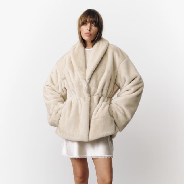 Fashion Mixed Color Lapel Collar Woman Long Coat Elegant Full Sleeve Loose Overcoat New Winter Lady High Street Faux Fur Jacket